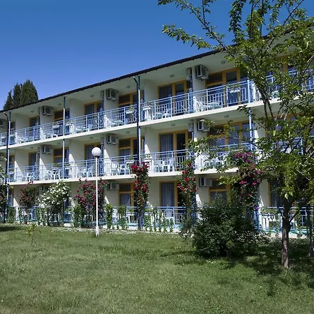 Continental Park 3*